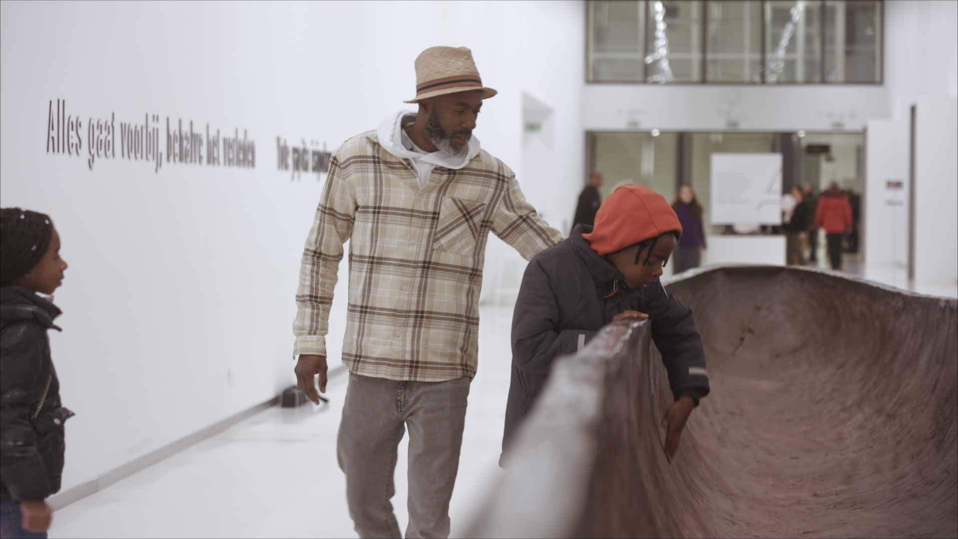 Sauf le passé de Sanaz Azari