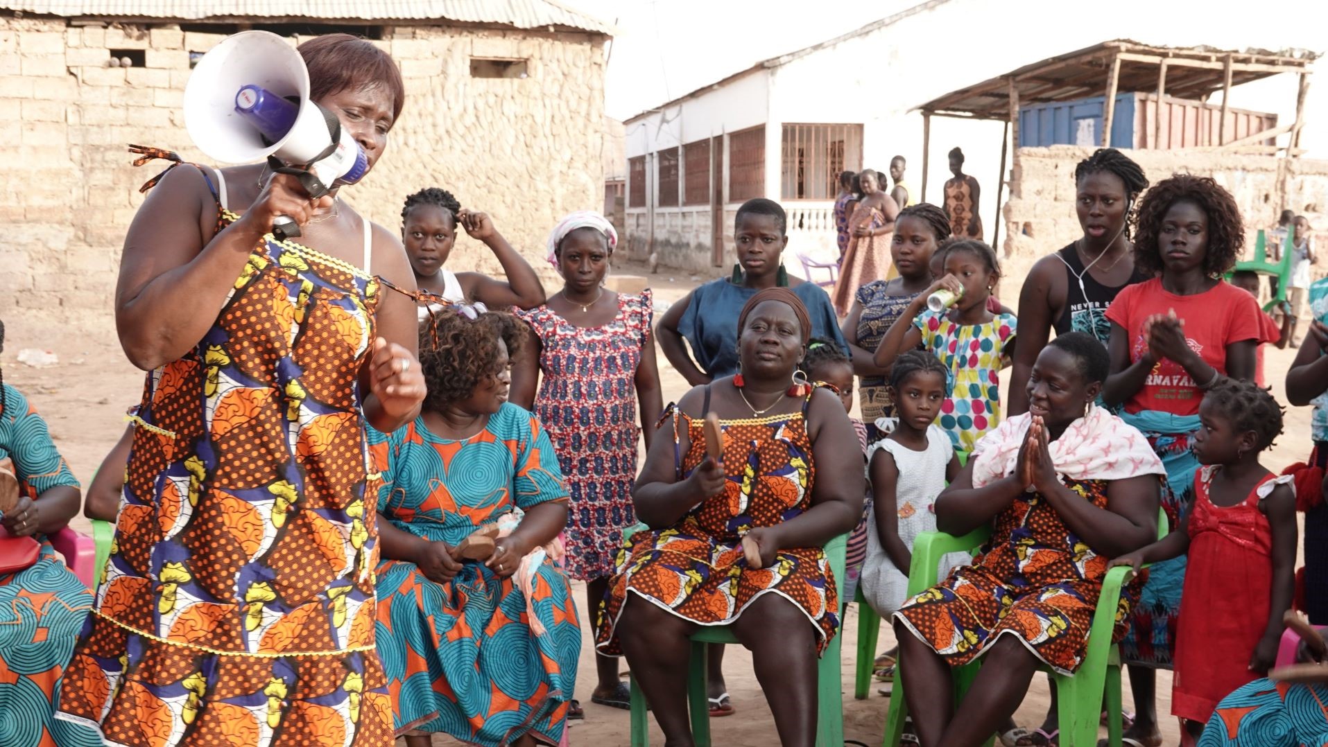 Par conviction, nécessité, choix ou hasard, des femmes se retrouvent en première ligne face aux injustices, au racisme, à la violence et aux préjugés. - 