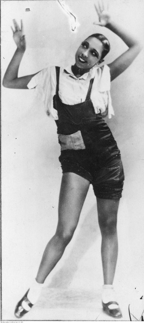 Joséphine Baker avec les Femmes de Mars - 