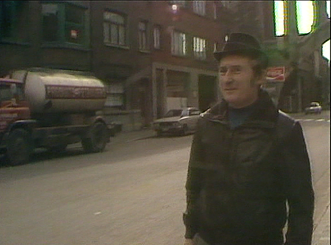 Couverture du film Pour que la guerre s'achève, les murs devaient s'écrouler