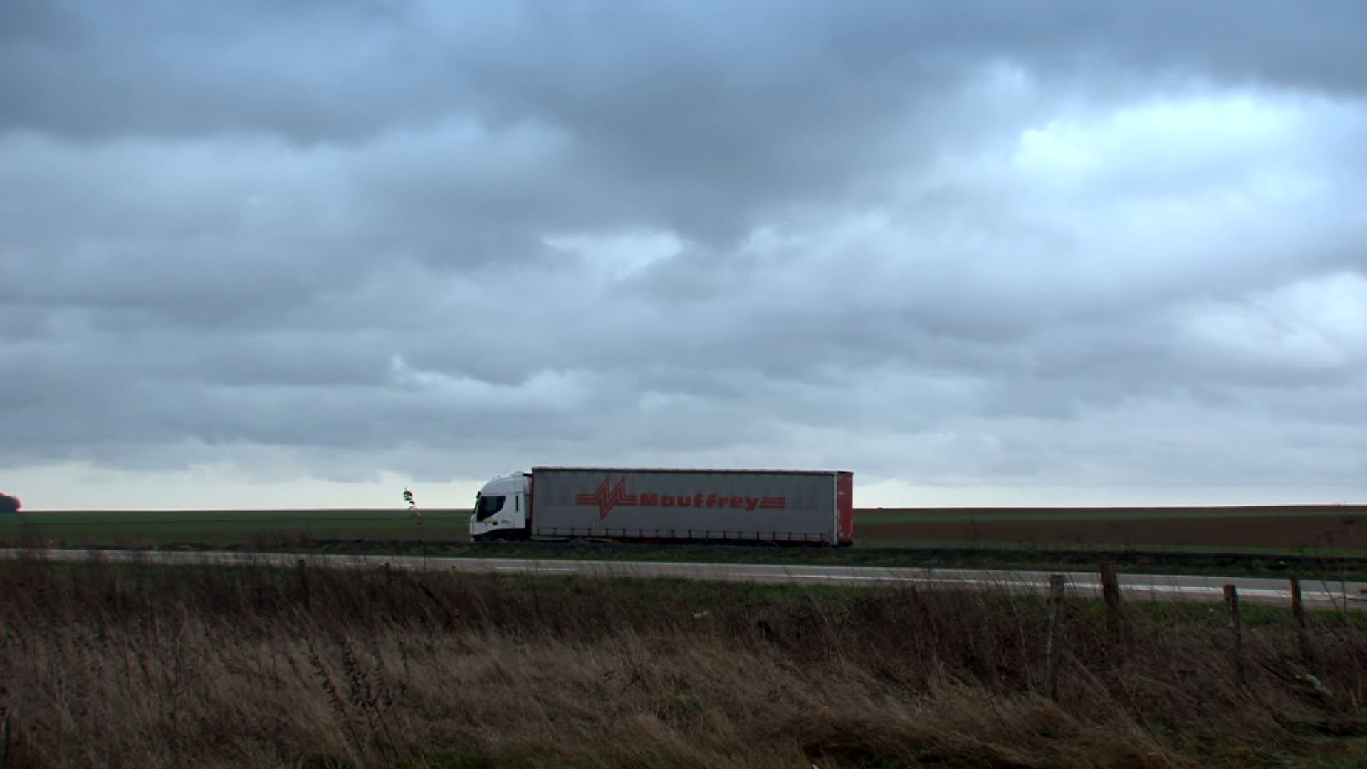 Couverture du film Voyage au centre du monde