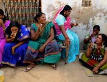 Guru, une famille Hijra