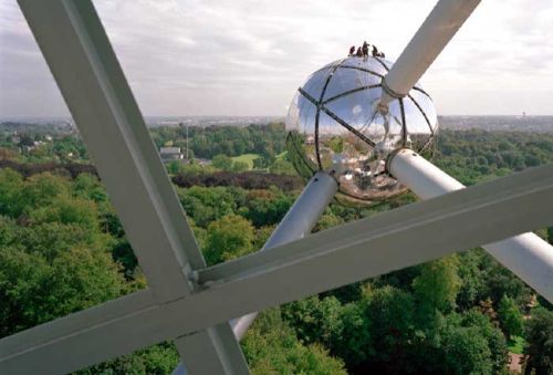 Atomium In/Out