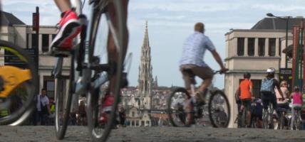 Bruxelles-Brussel, une traversée urbaine